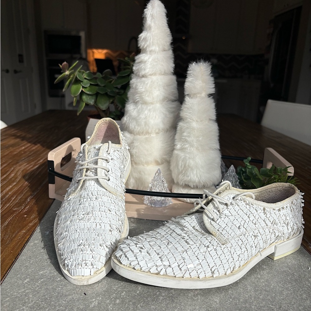 MIISTA - White Brogues Loafers